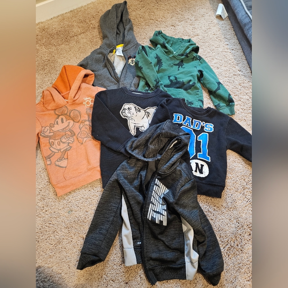 Disney nike boys bundle lot 3t 3 toddler boy sweater jacket long sleeve mickey